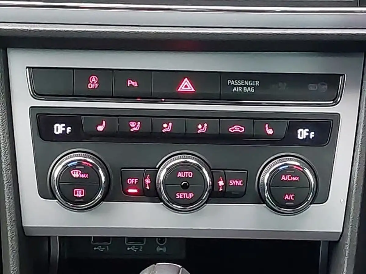 2019-seat-leon-15-tsi-evo-xcellence-lux-150ps-estate-dsg-big-13