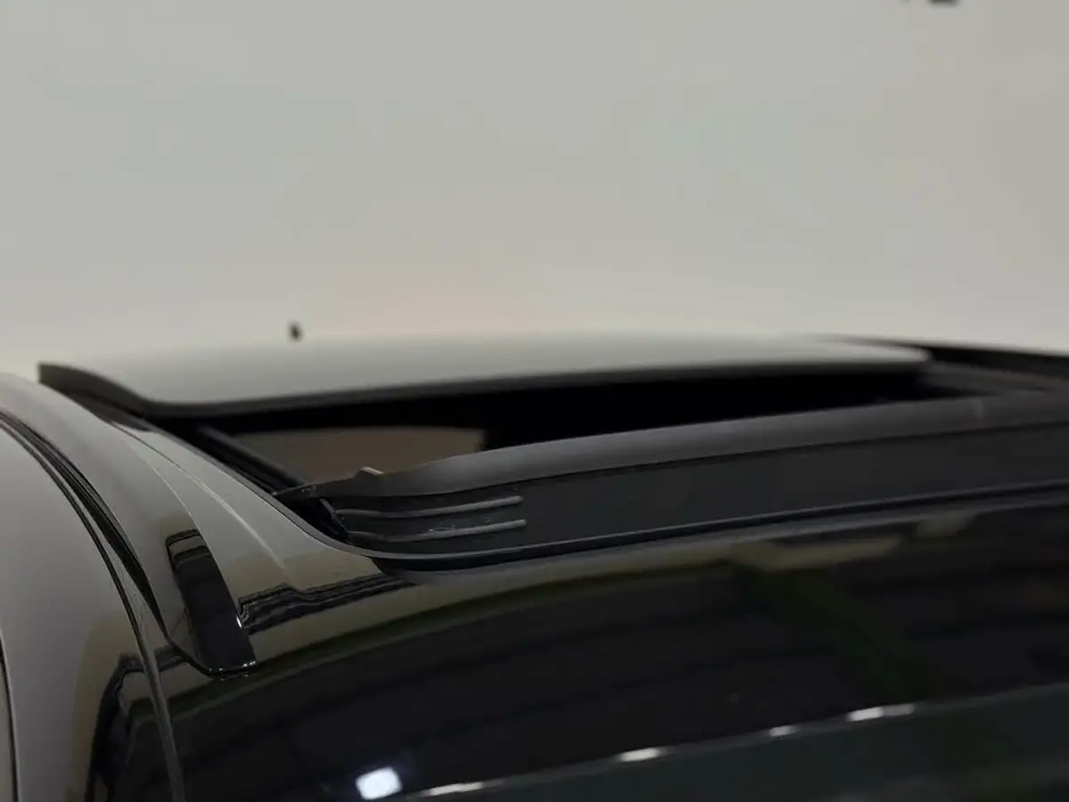 2019-bentley-bentayga-40-v8-big-31