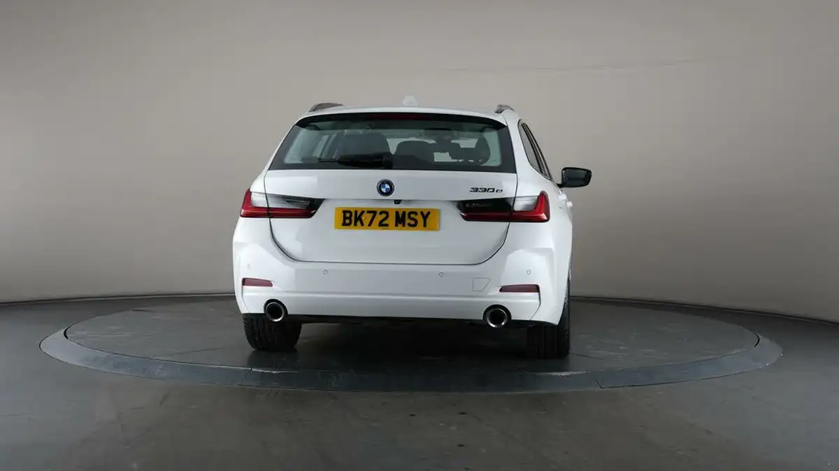 2022-bmw-3-series-20-330e-sport-touring-5d-big-67