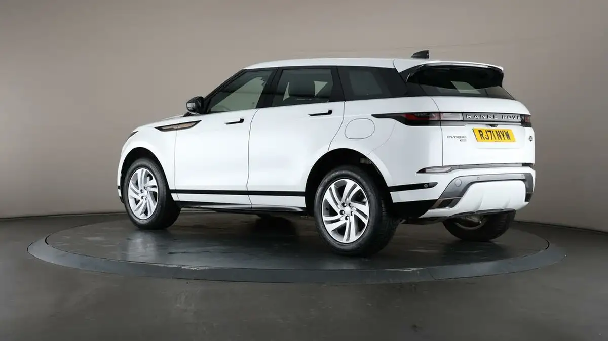 2022-land-rover-range-rover-evoque-15-p300e-r-dynamic-s-big-5