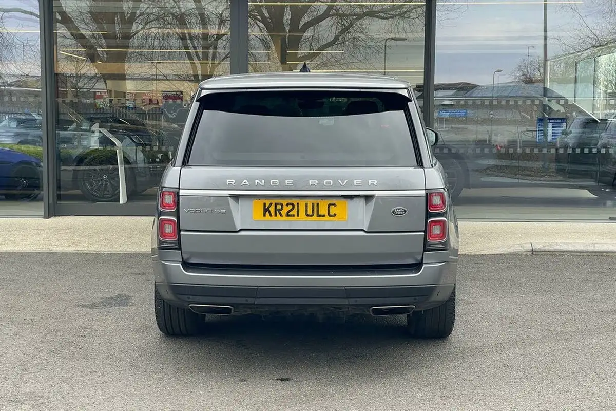 2021-land-rover-range-rover-30-d300-vogue-se-big-7