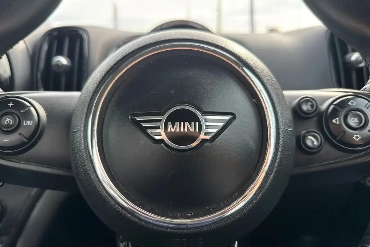 2019-mini-countryman-15-cooper-classic-big-32
