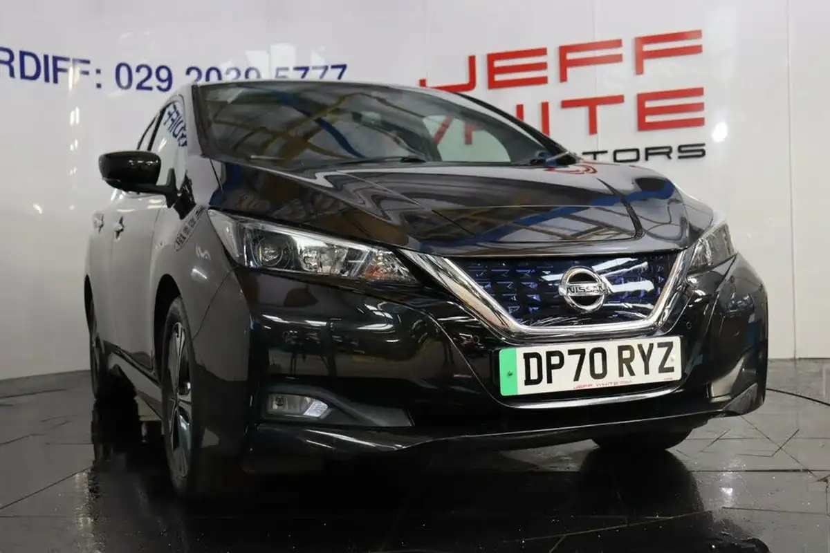 2020-nissan-leaf-e-n-connecta-big-10