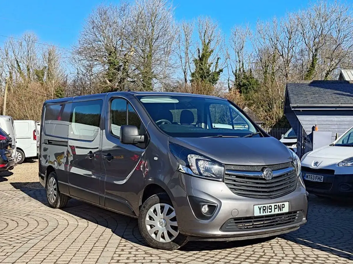 2019-vauxhall-vivaro-16cdti-sportive-2900-l2h1-145pseu6-biturbo-ss-panel-big-2