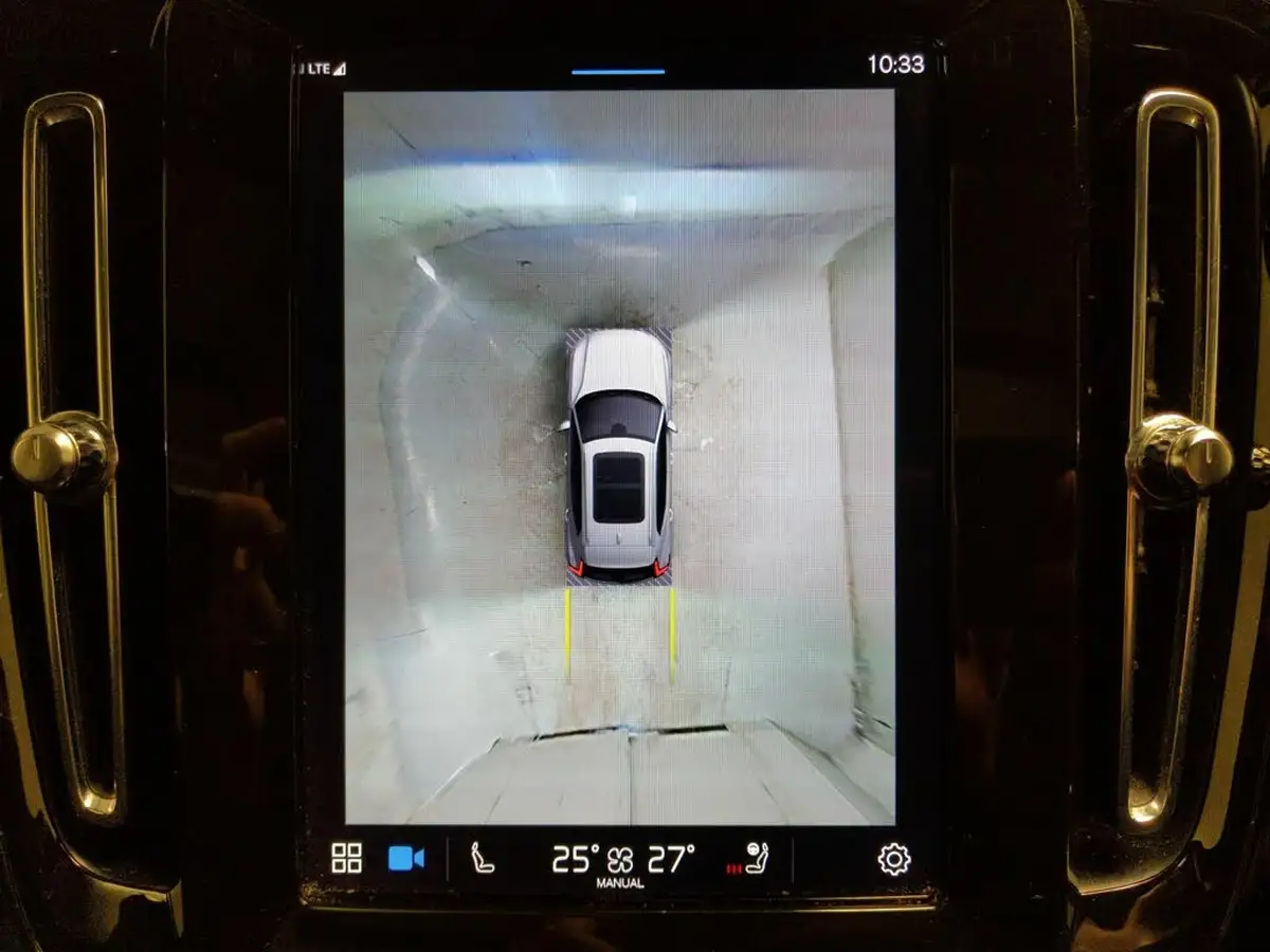 2022-volvo-xc40-e-recharge-pro-big-5