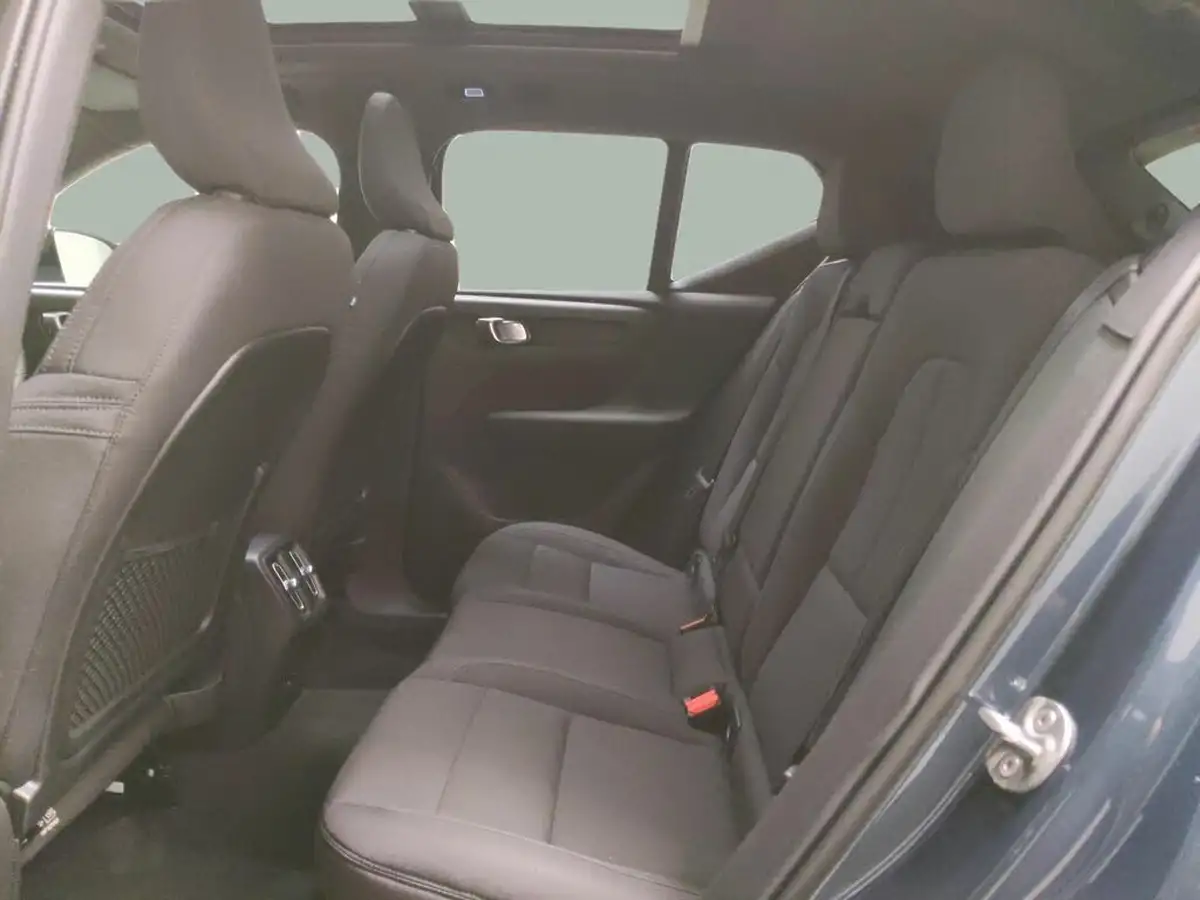 2022-volvo-xc40-e-recharge-pro-big-23