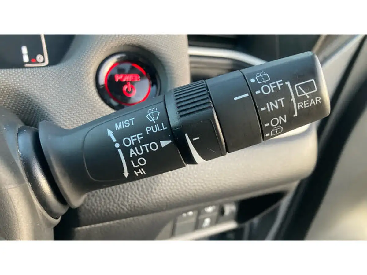 2021-honda-jazz-15-i-mmd-ex-109ps-big-26