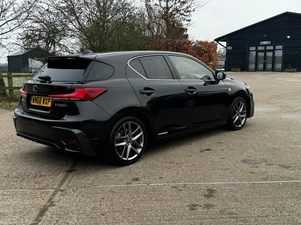 2018-lexus-ct-200h-18-f-sport-big-18
