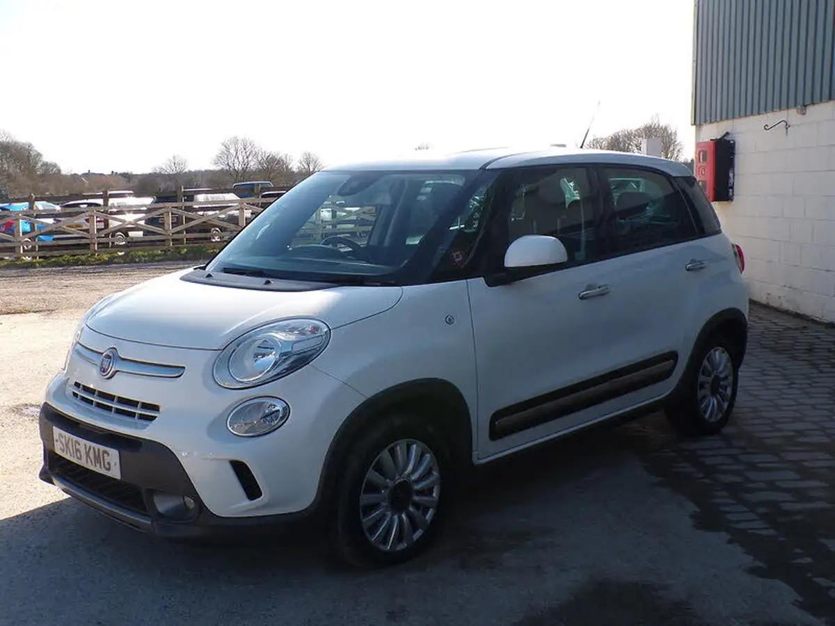 2016-fiat-500l-13-multijet-trekking-95bhp-big-2