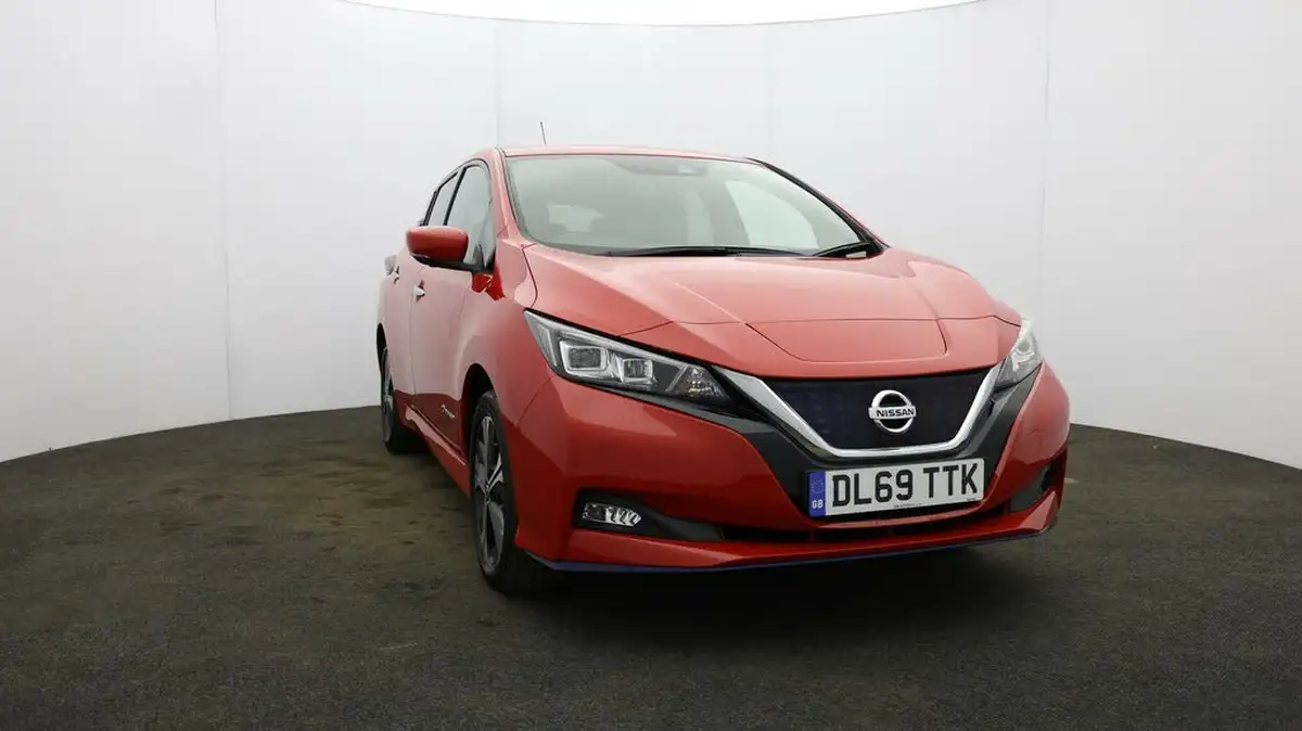 2020-nissan-leaf-e-e-tekna-big-37