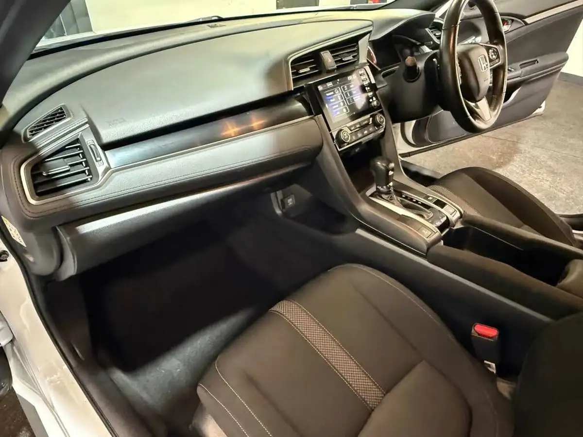 2021-honda-civic-15-vtec-turbo-sport-ss-cvt-big-46