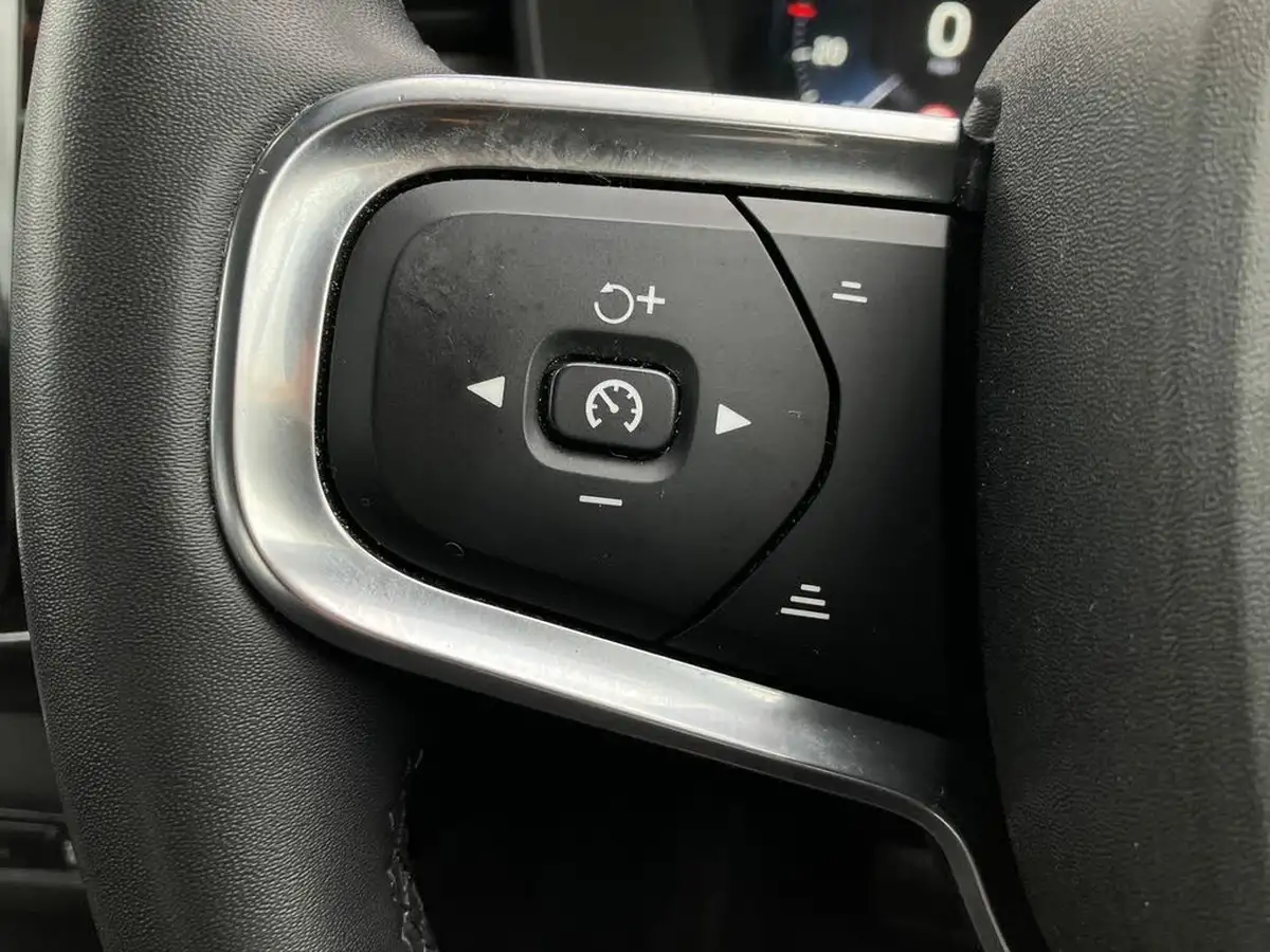 2021-volvo-xc40-15-t5-inscription-262bhp-big-25