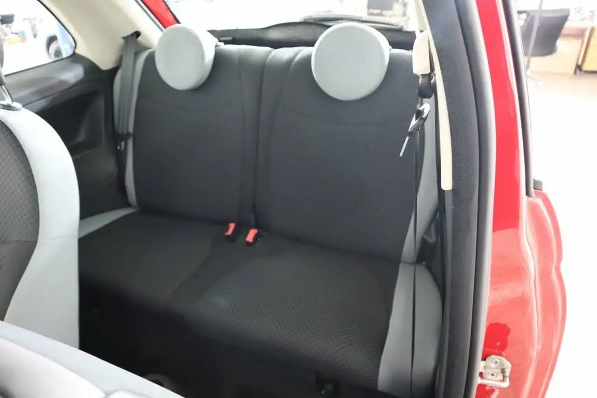 2016-fiat-500-12-pop-star-big-30
