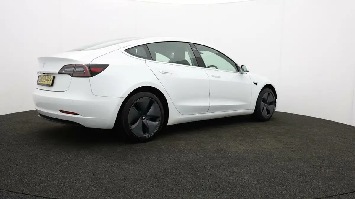2020-tesla-model-3-e-standard-plus-big-32
