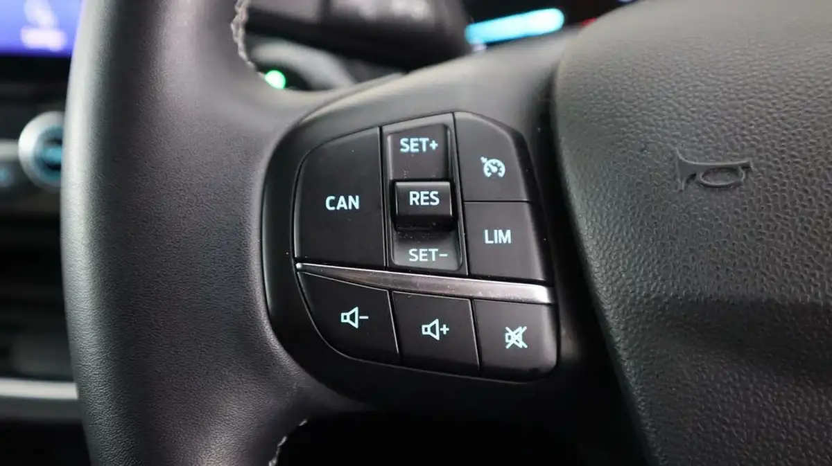 2020-ford-fiesta-big-23