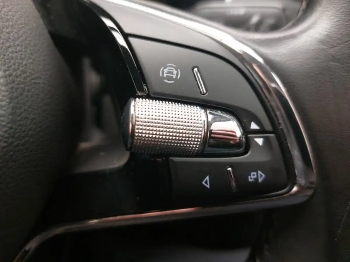 2021-skoda-octavia-10-tsi-se-technology-hatchback-big-17