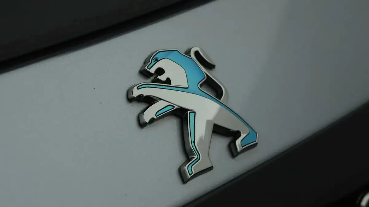 2021-peugeot-208-e-gt-50kwh-big-20