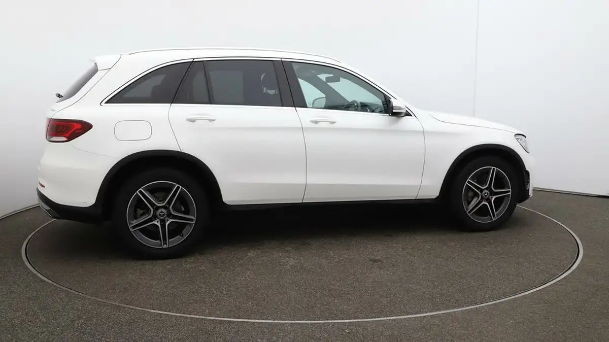 2020-mercedes-benz-glc-class-20d-glc220d-amg-line-station-wagon-5d-4matic-plus-big-41