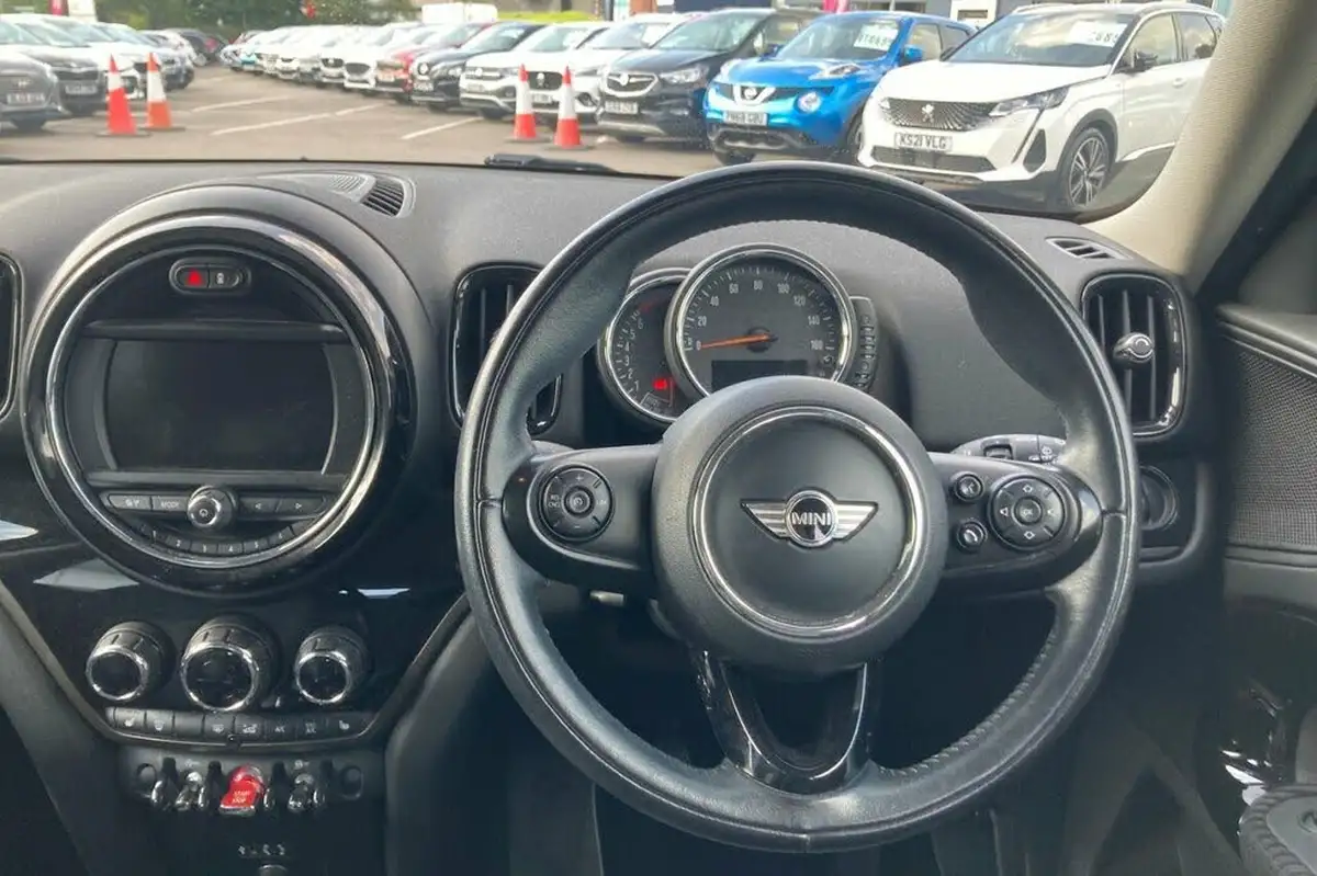 2017-mini-countryman-15-cooper-ss-big-26