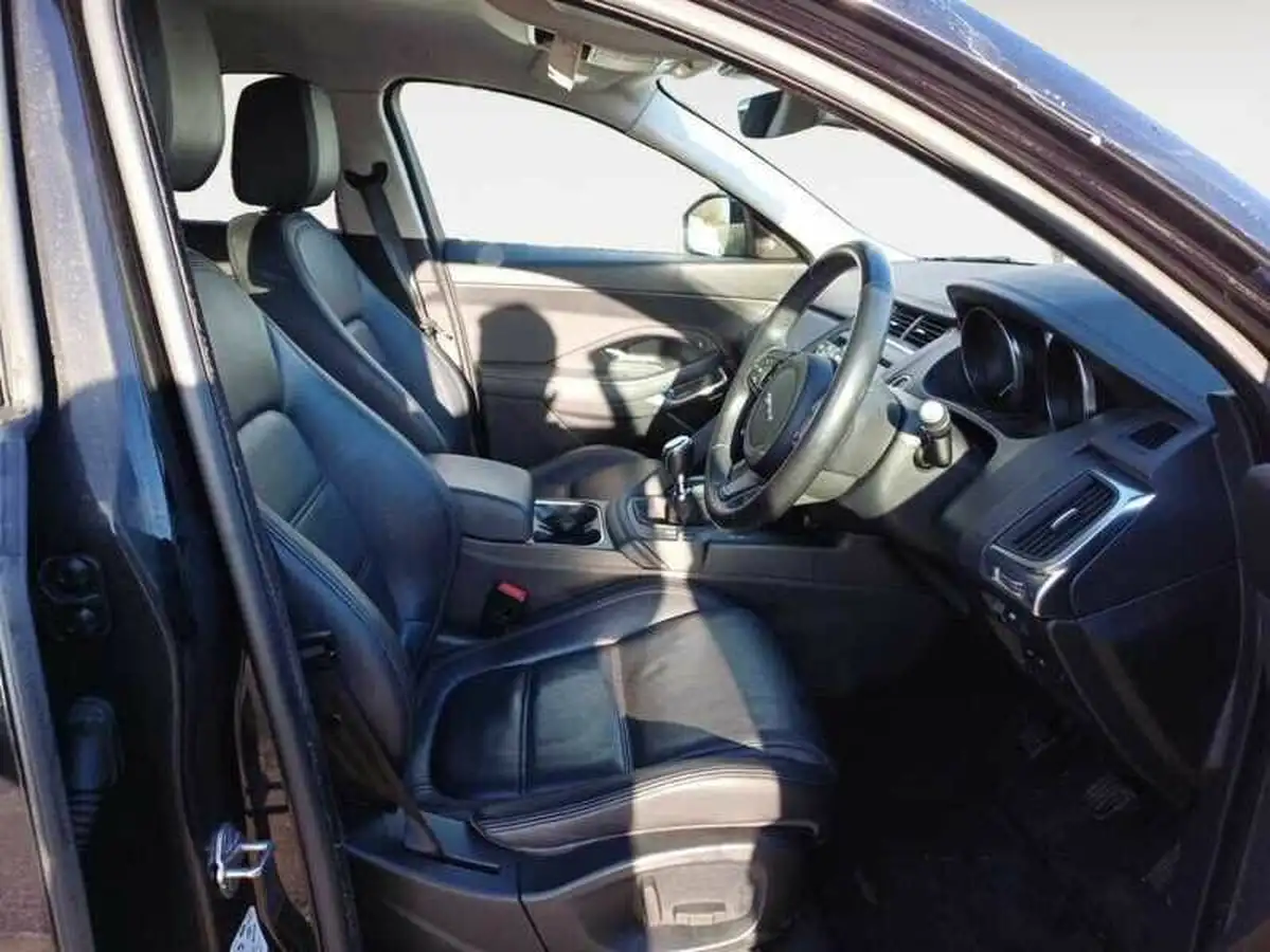2019-jaguar-e-pace-20-i4d-s-awd-big-3
