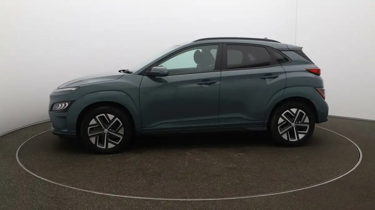 2022-hyundai-kona-e-premium-204ps-64kwh-7kw-obc-big-4