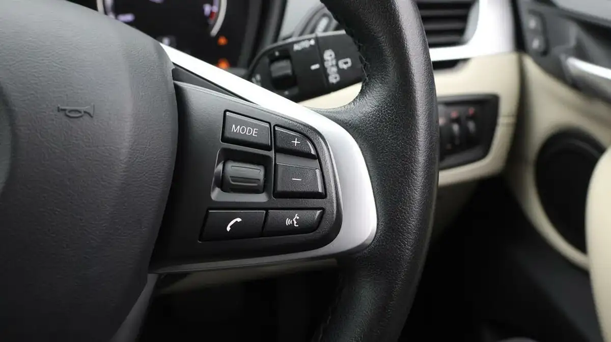 2021-bmw-x1-15-xdrive-25e-phev-xline-big-22