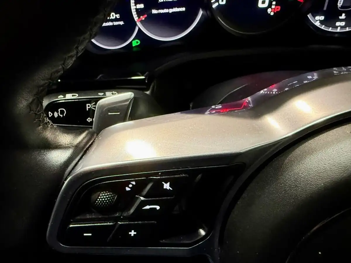 2019-porsche-cayenne-30-v6-s-big-15
