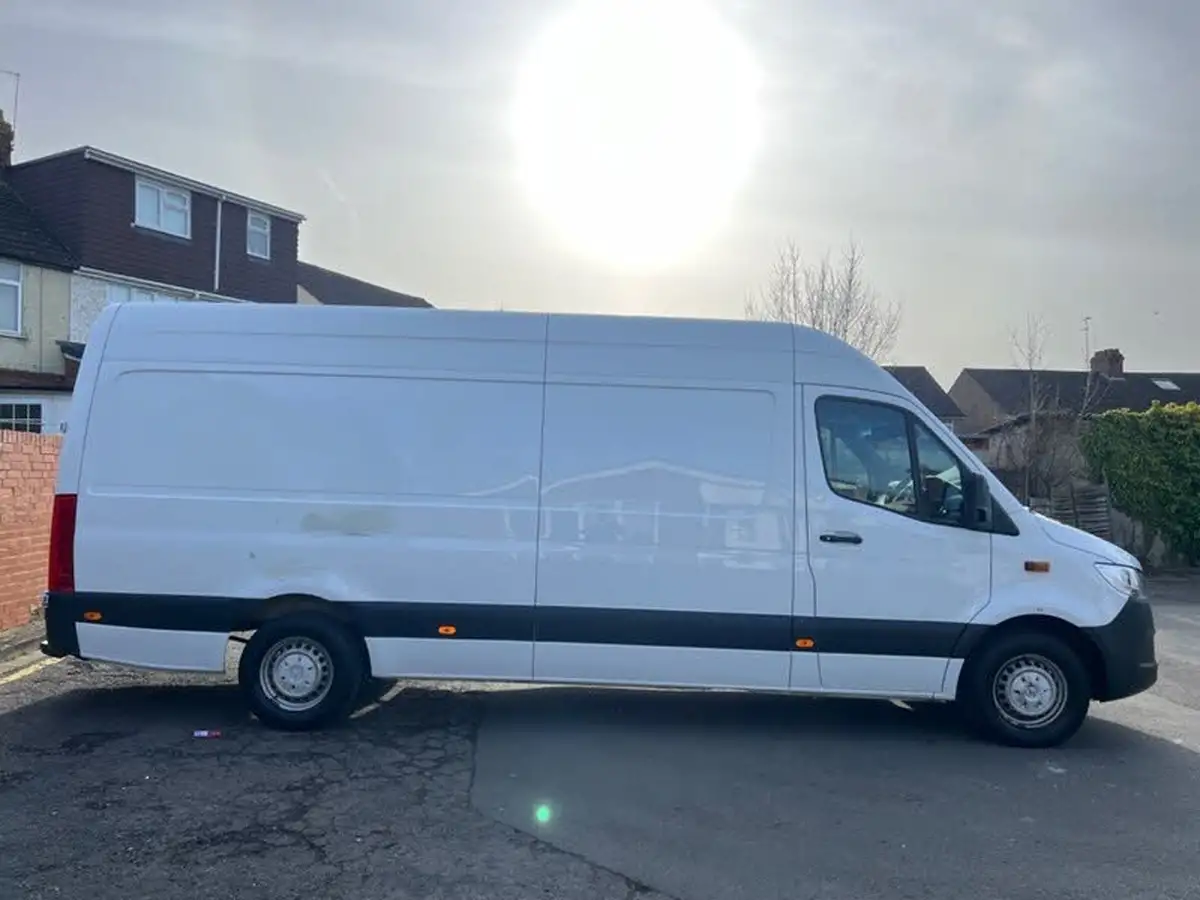 2018-mercedes-benz-sprinter-21cdi-311-l2h1-panel-van-rwd-eco-gear-360-big-23