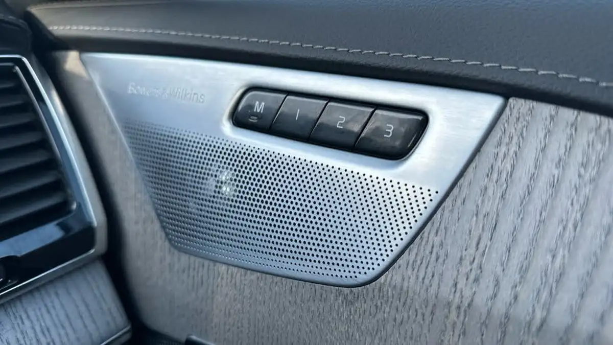 2024-volvo-xc90-20-t8-ultimate-dark-big-34