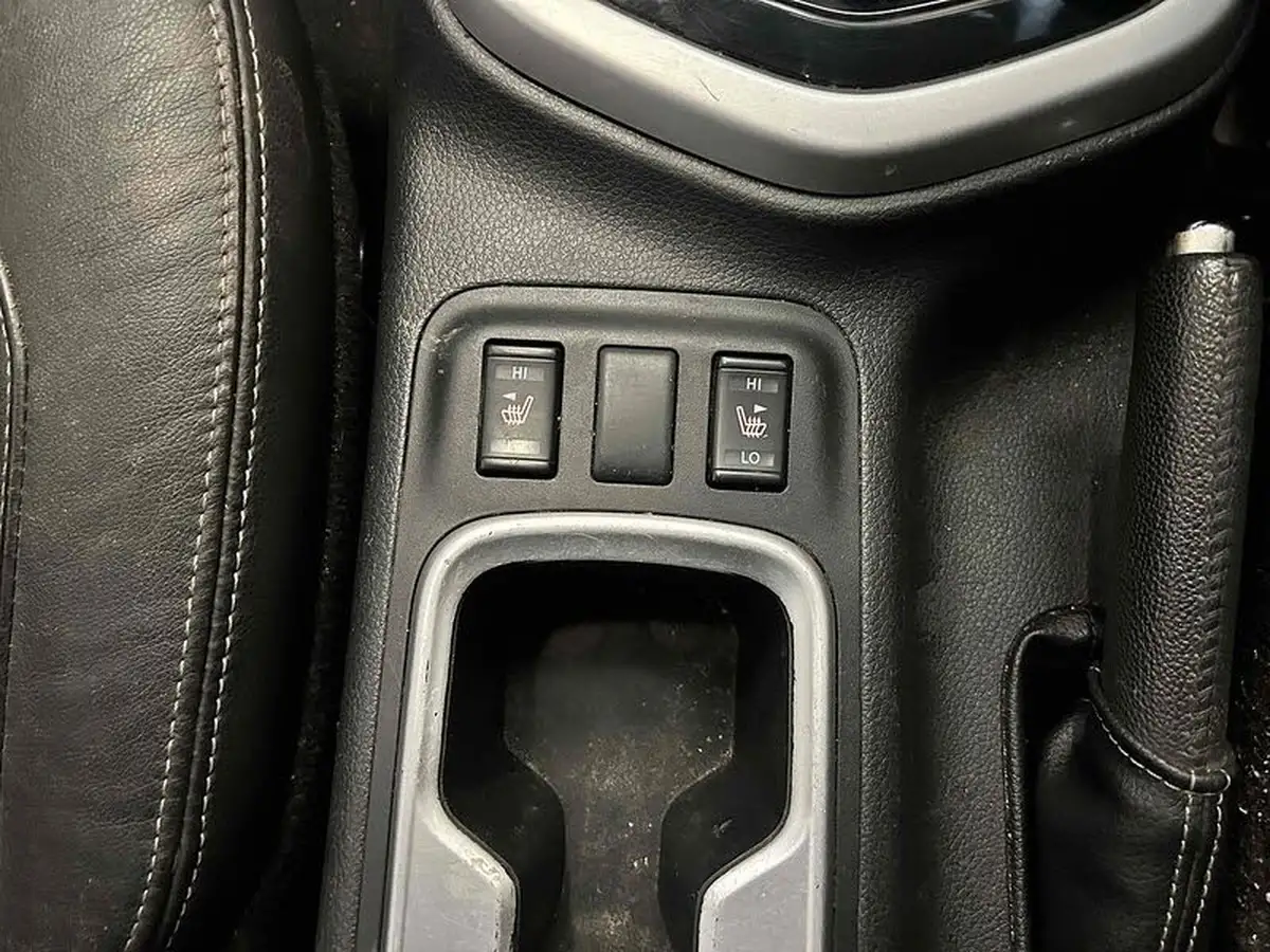 2018-nissan-navara-23dci-tekna-auto-big-17