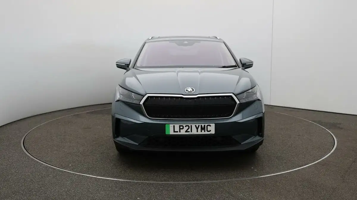 2021-skoda-enyaq-e-80-suite-82-kwh-big-26