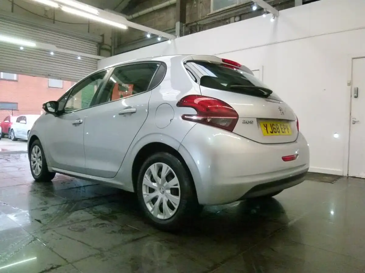 2017-peugeot-208-16bluehdi-access-ac-5d-big-9
