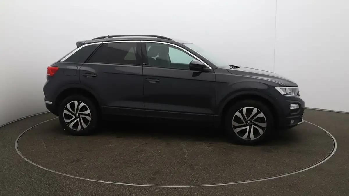 2022-volkswagen-t-roc-10-tsi-active-hatchback-5d-big-40
