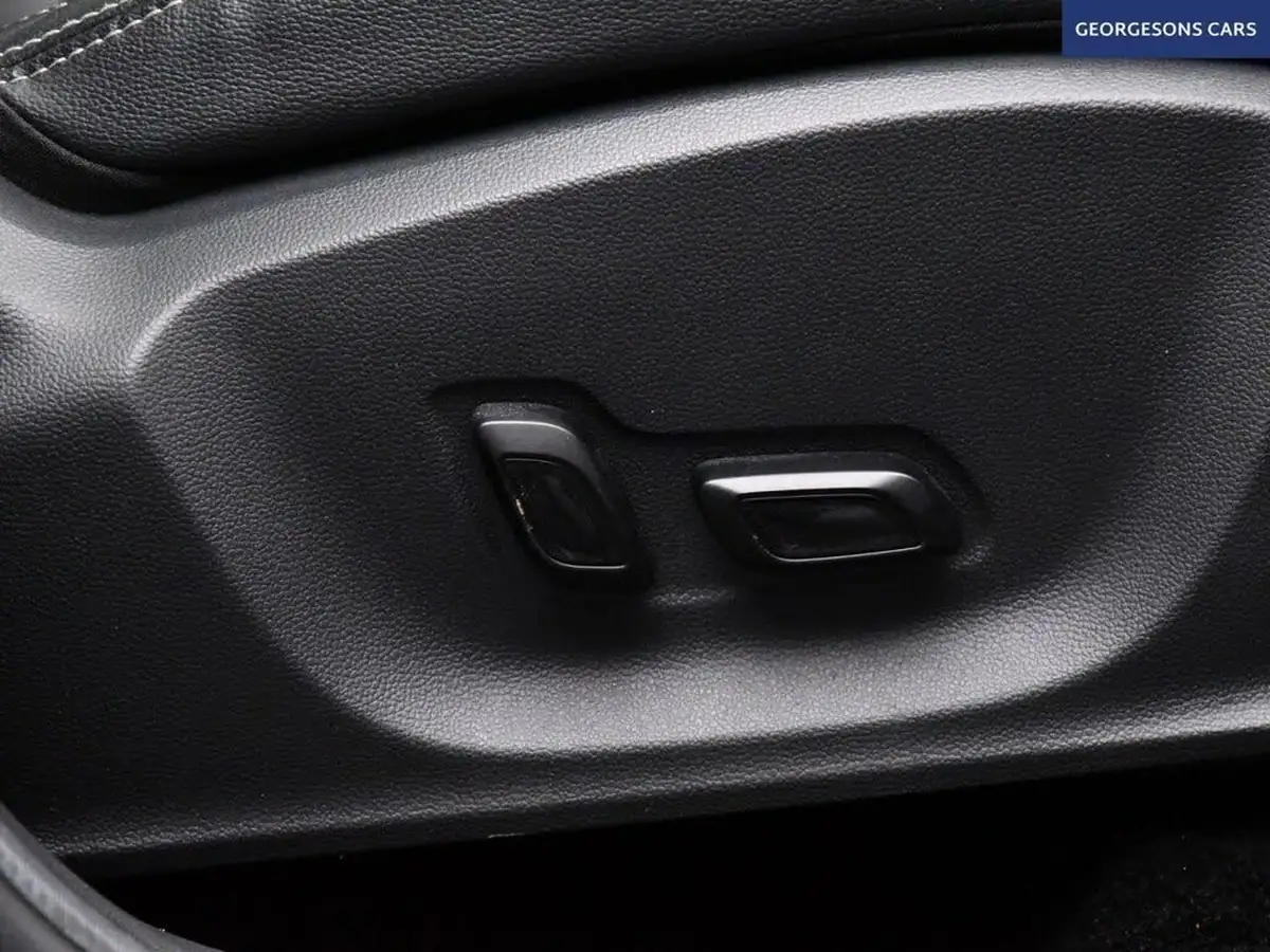 2021-mg-zs-suv-e-exclusive-ev-big-28