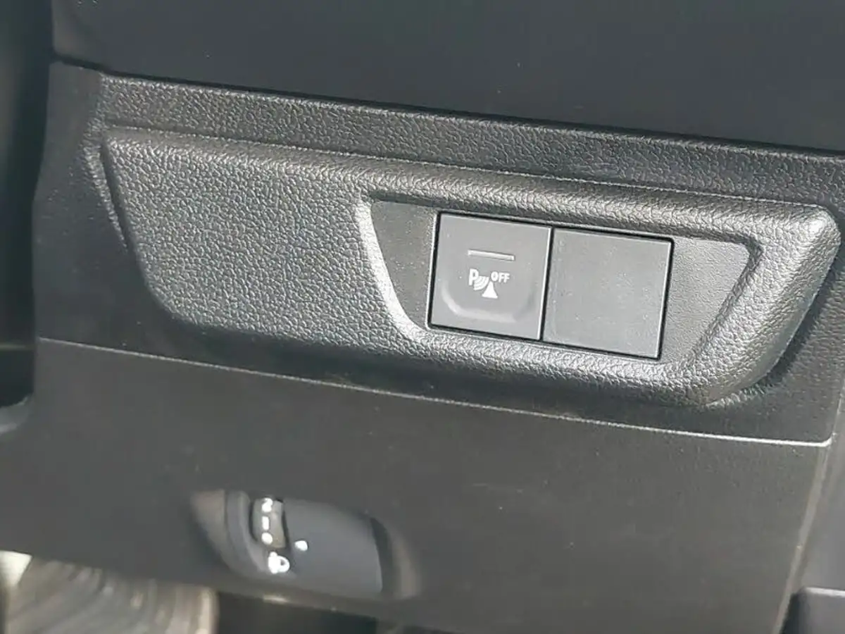 2022-dacia-sandero-stepway-10-tce-comfort-90bhp-auto-big-11