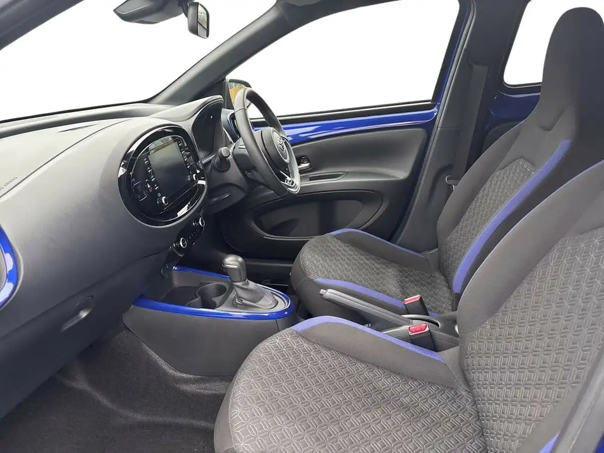 2023-toyota-aygo-x-10-vvt-i-edge-cvt-big-6