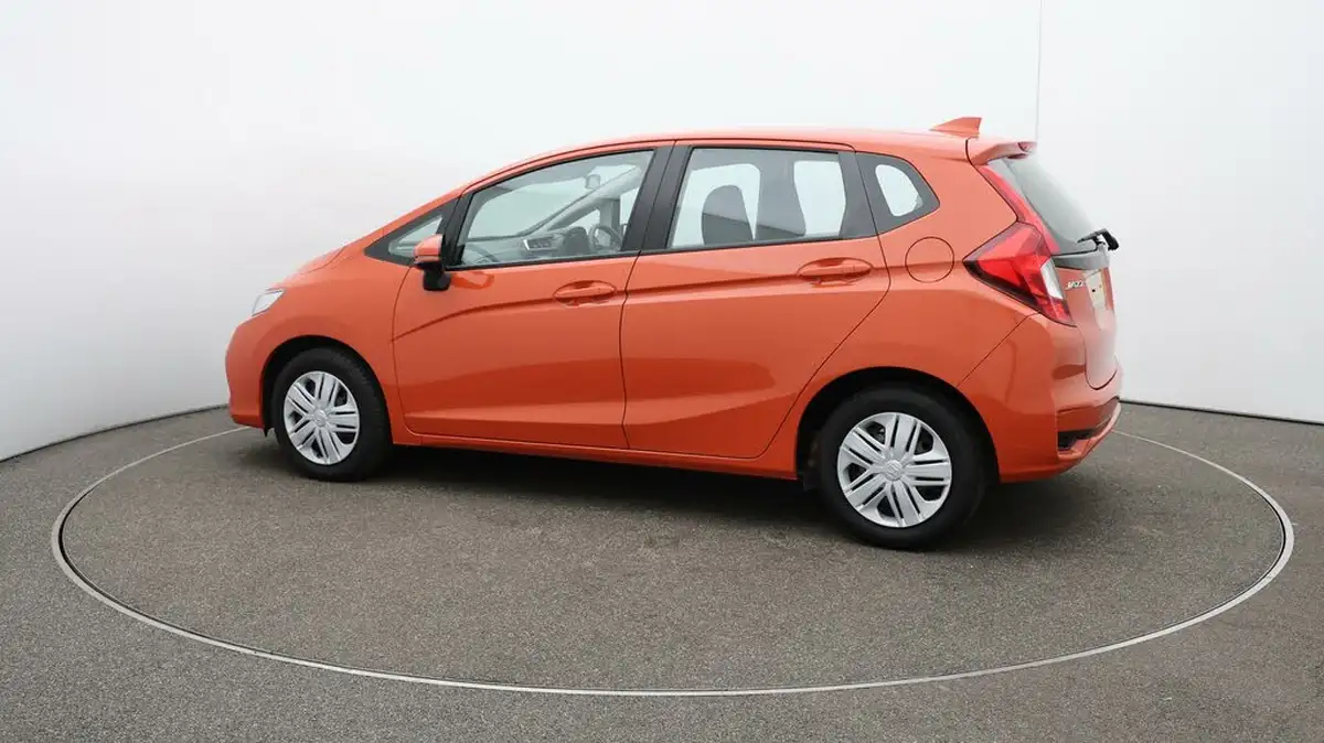 2018-honda-jazz-13-i-vtec-s-big-37