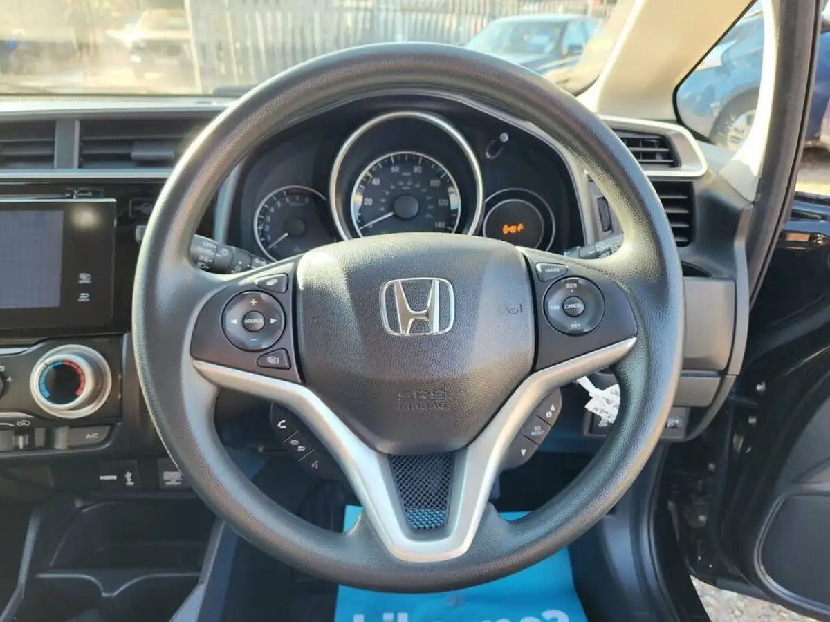 2018-honda-jazz-13-i-vtec-se-big-21