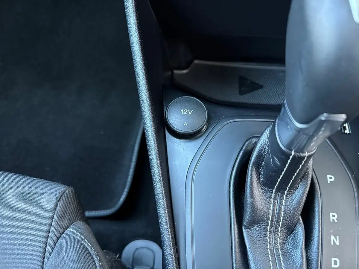 2022-ford-fiesta-10t-titanium-125ps-hybrid-mhev-powershift-big-32