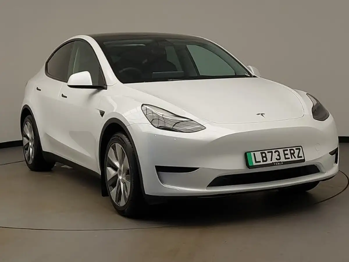 2023-tesla-model-y-e-rwd-big-0