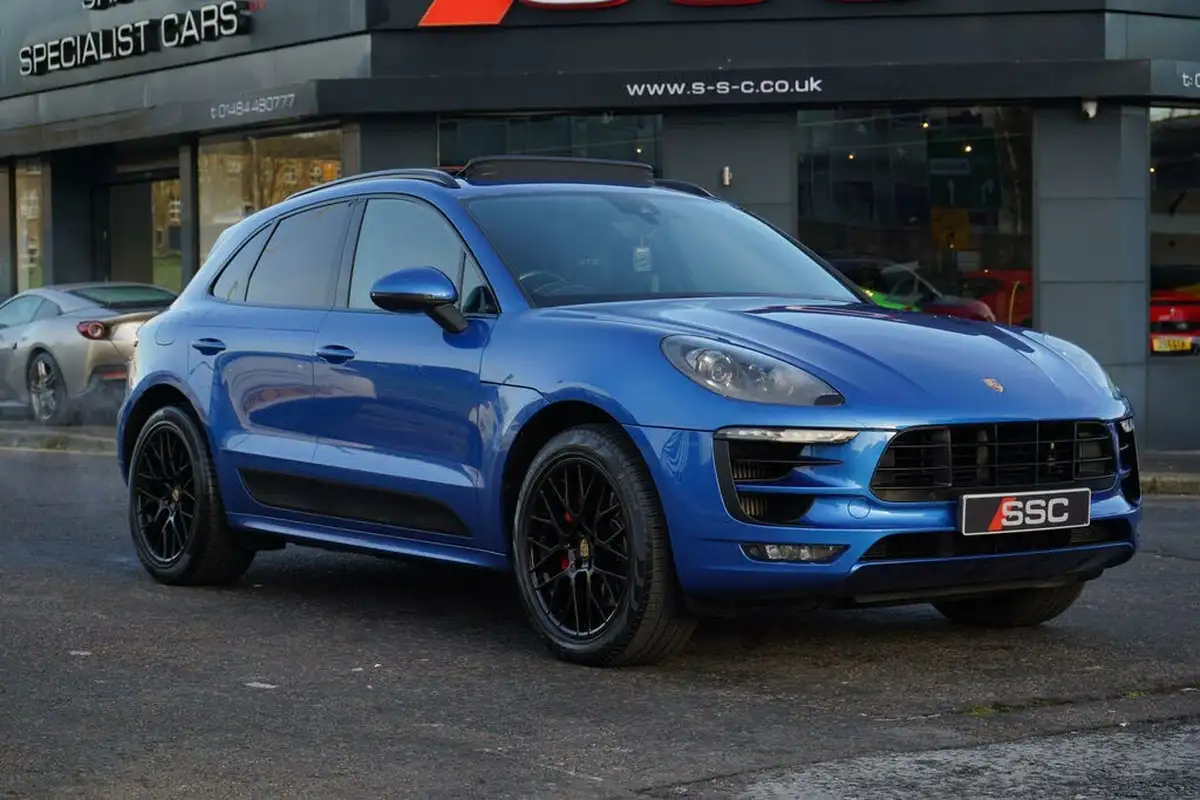 2016-porsche-macan-30-gts-big-4