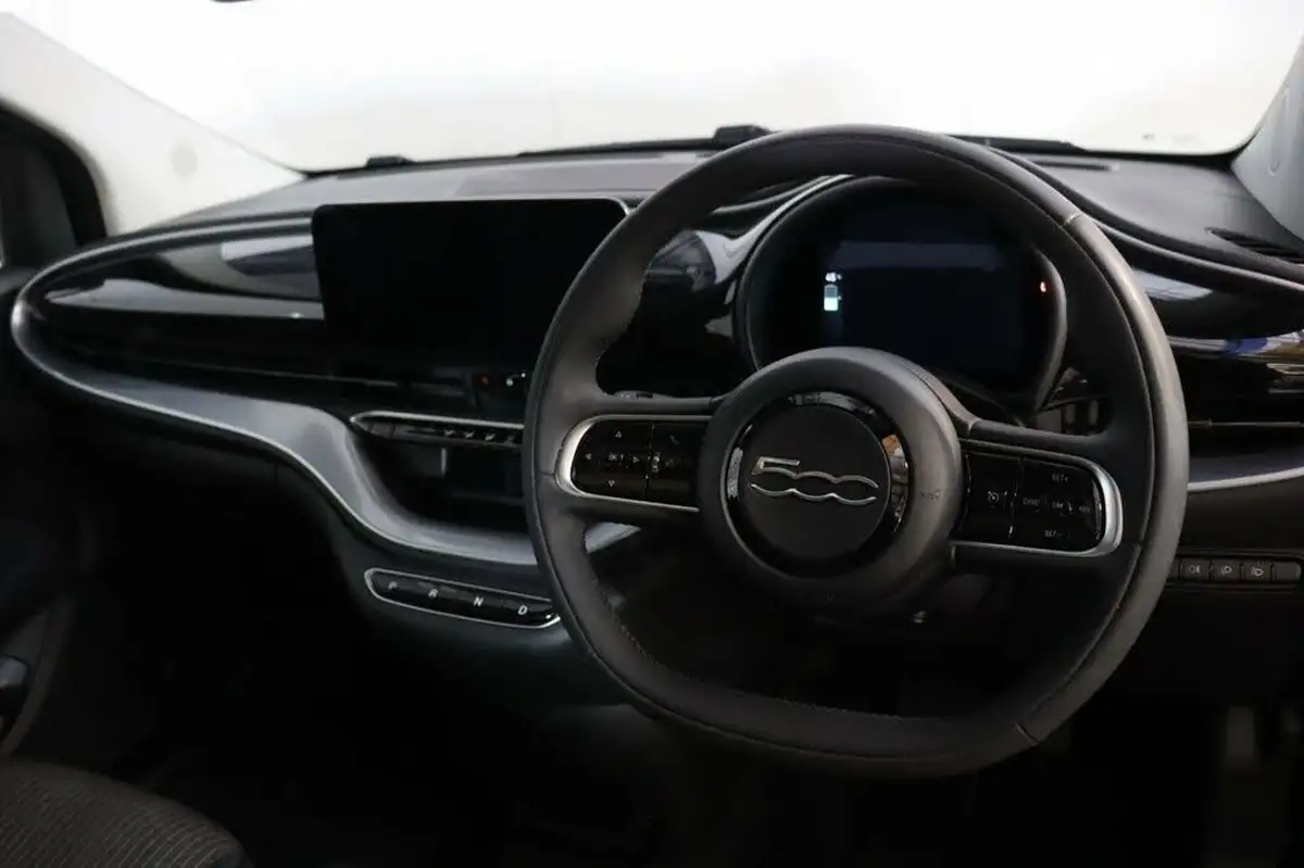 2021-fiat-500-e-icon-big-21