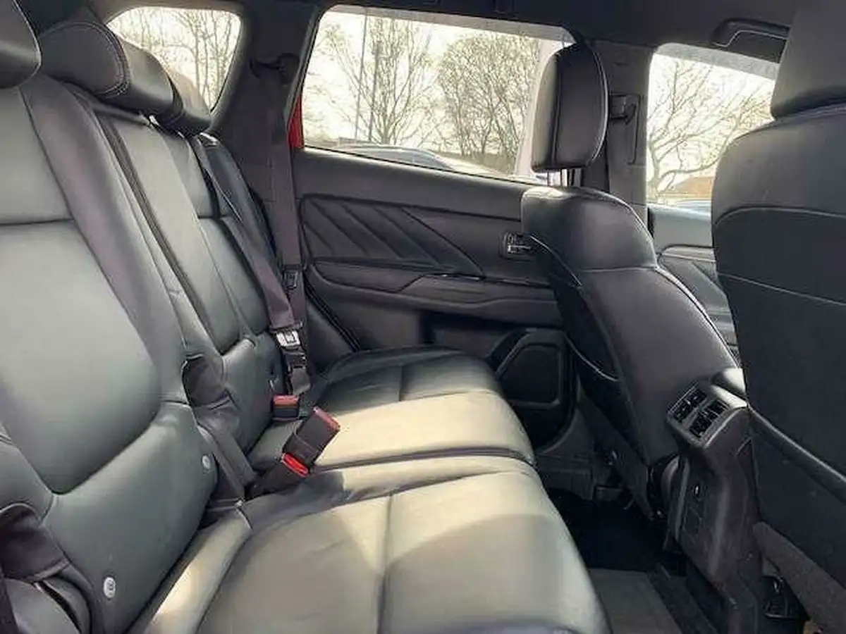 2019-mitsubishi-outlander-24-4hs-phev-big-16