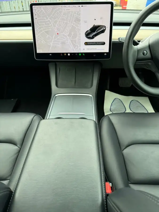 2020-tesla-model-3-e-long-range-big-51