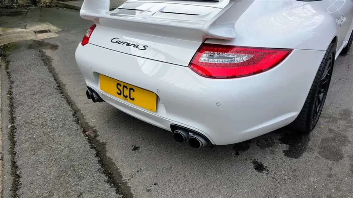 2011-porsche-911-38-carrera-s-rwd-coupe-pdk-big-11