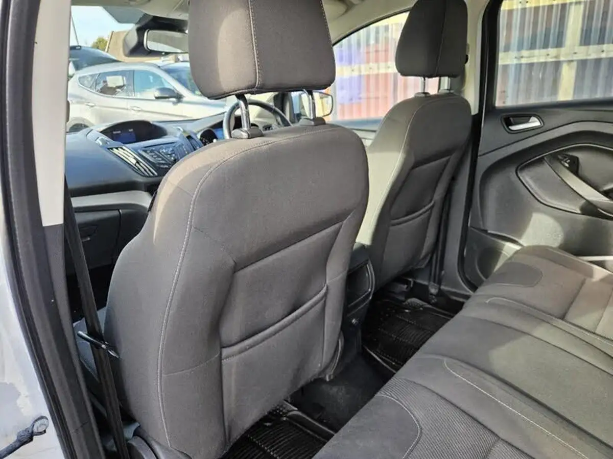 2016-ford-kuga-15t-zetec-150ps-big-24