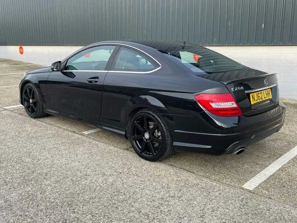 2012-mercedes-benz-c-class-21td-c250-cdi-amg-sport-cdi-blueefficiency-coupe-2d-auto-big-40