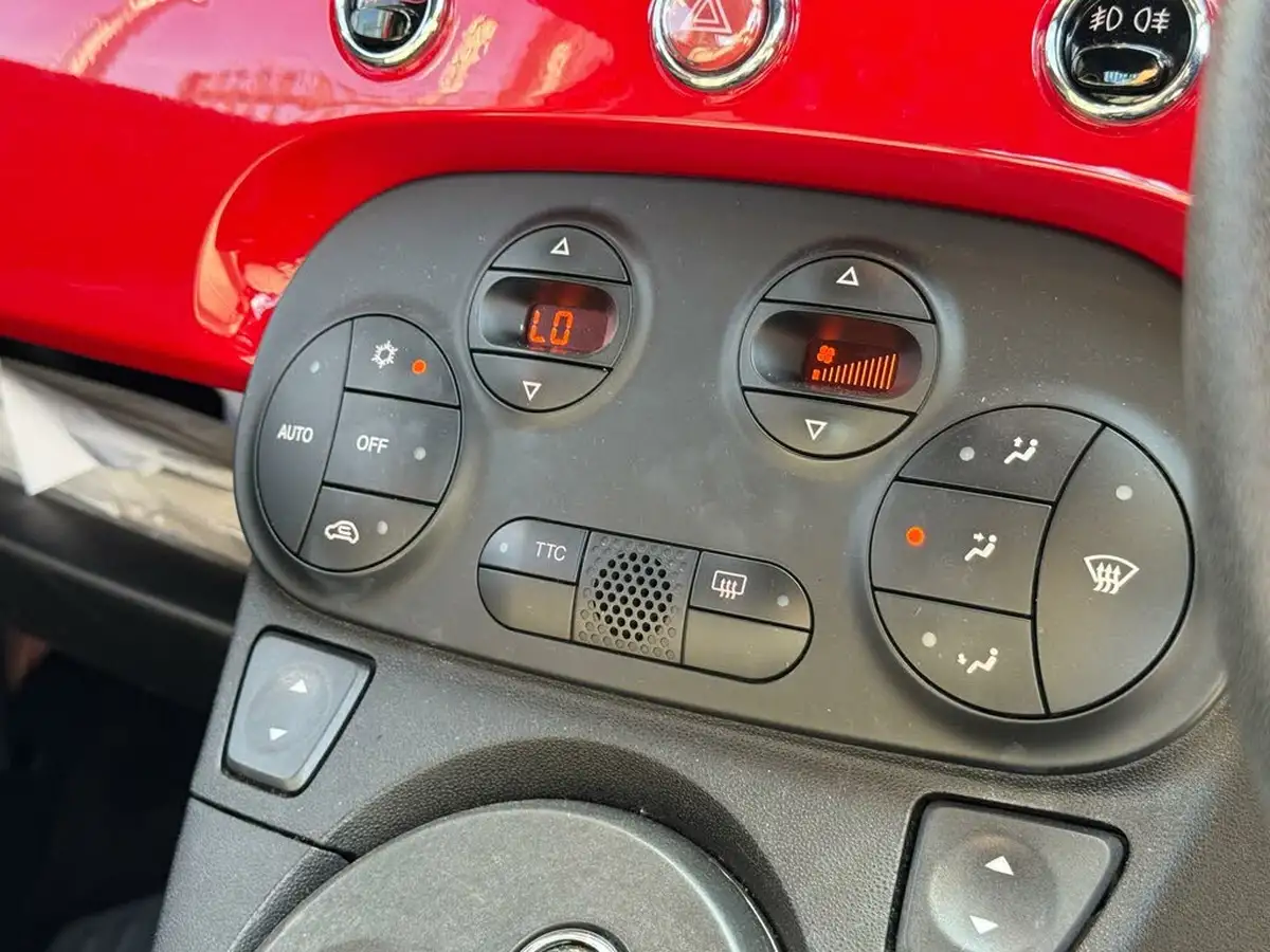 2012-abarth-595-big-19