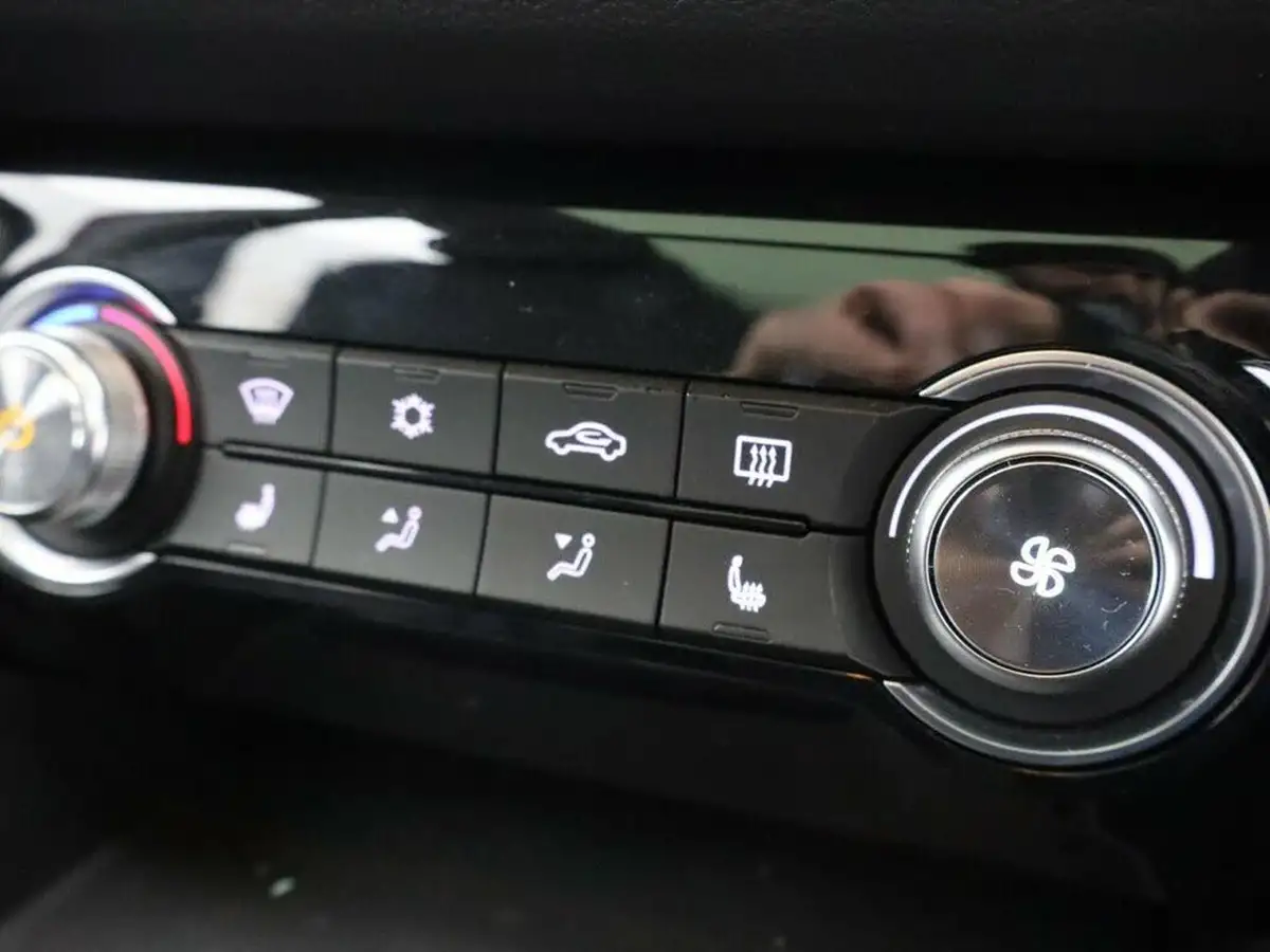 2021-mg-zs-suv-e-exclusive-ev-big-24