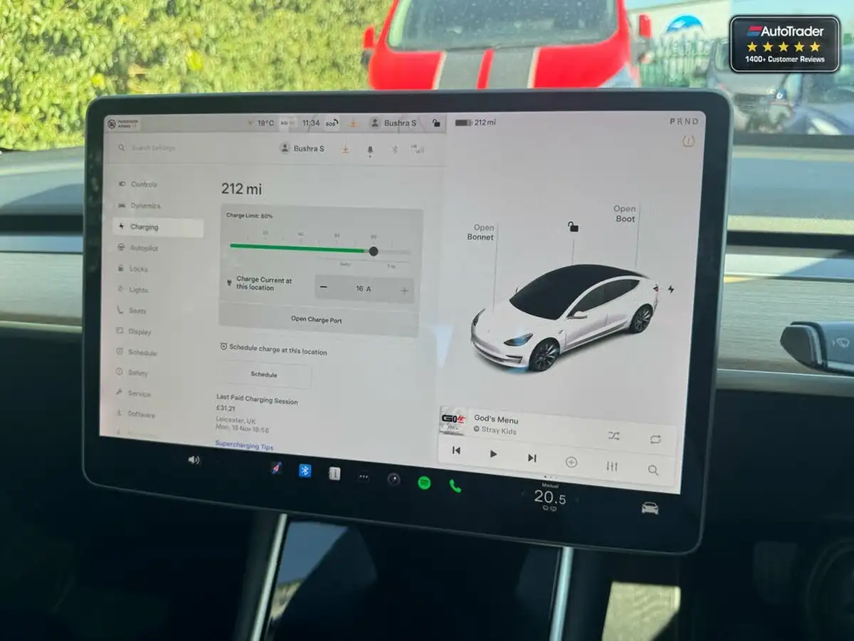 2020-tesla-model-3-e-long-range-big-17